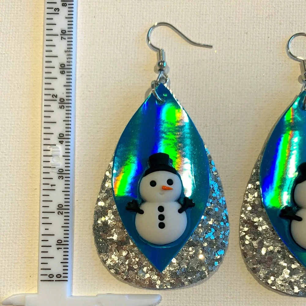 🎉 Host Pick 🎉 Snowman ⛄️ Earrings with faux leather glitter - Picture 4 of 6